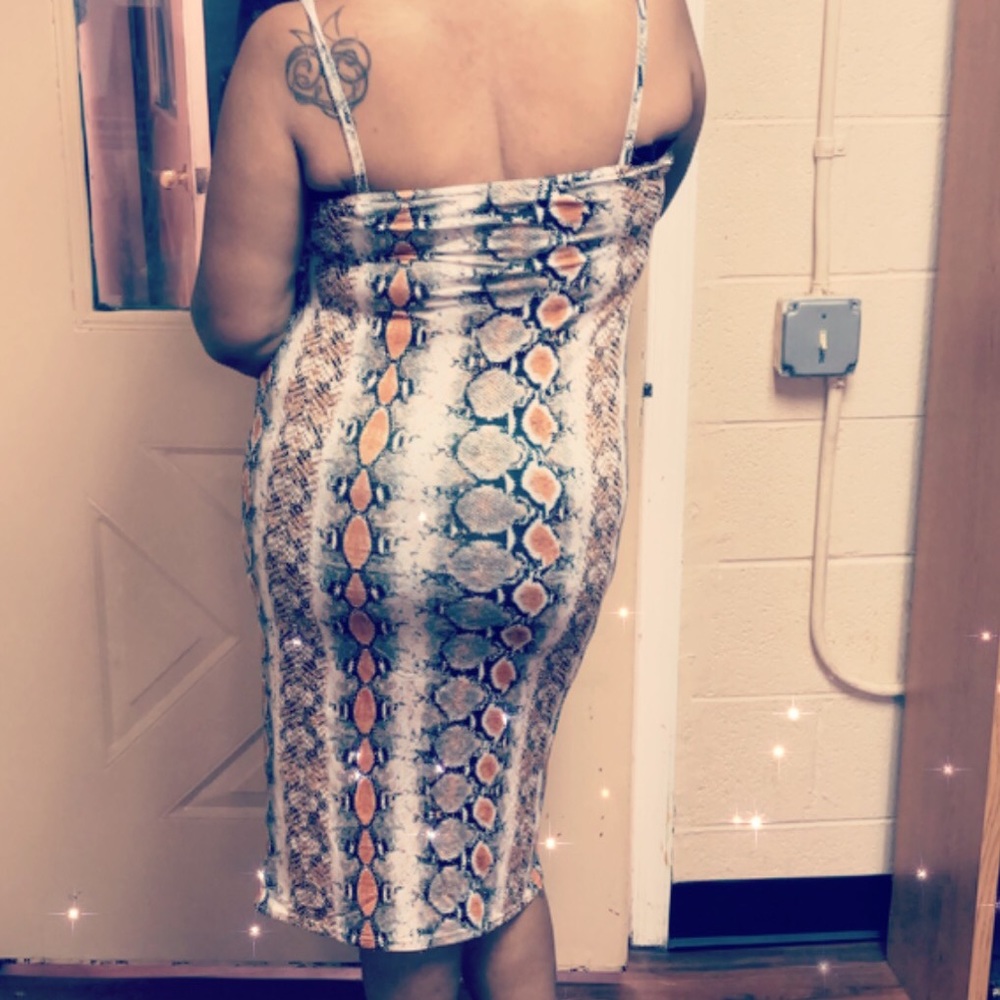Dress - Picture 2 of 2